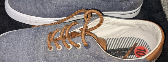 Tommy Hilfiger Men sneakers. Size 10. - Picture 8 of 10